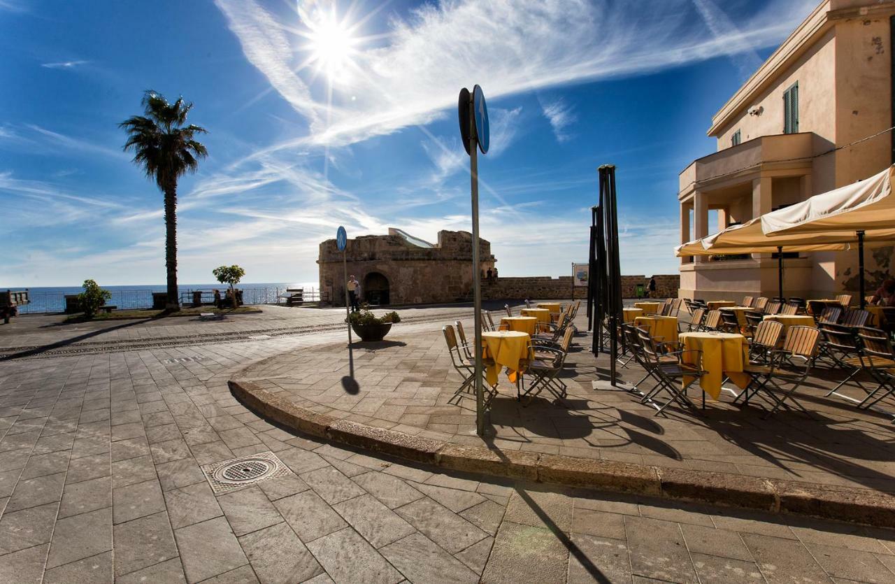 Alghero Old Town Apartment Steps To Sea And Scenic Ramparts Экстерьер фото